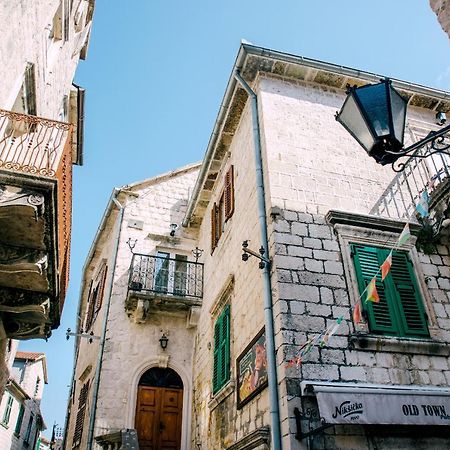 D & Sons Apartments Kotor Luaran gambar