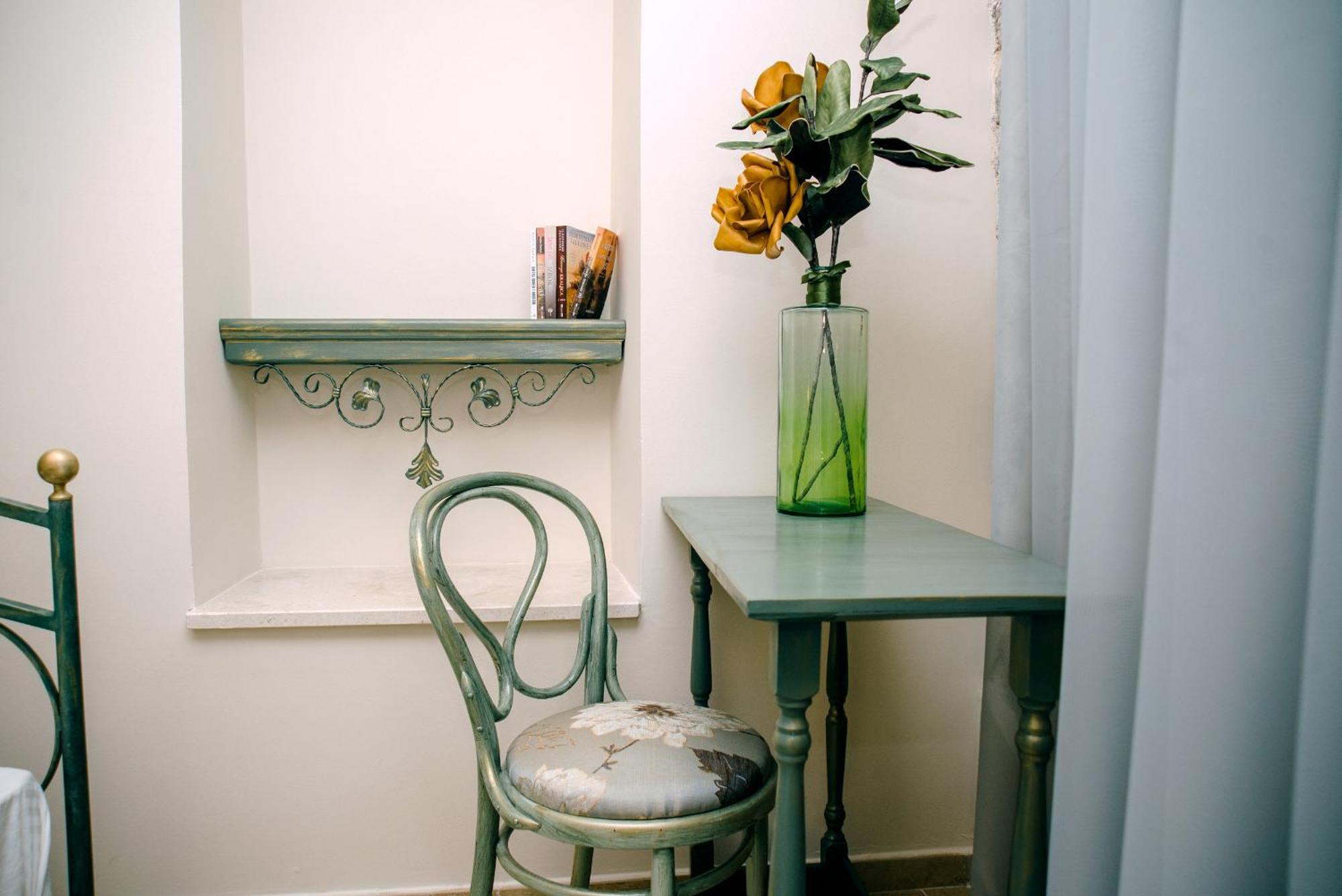 D & Sons Apartments Kotor Bilik gambar