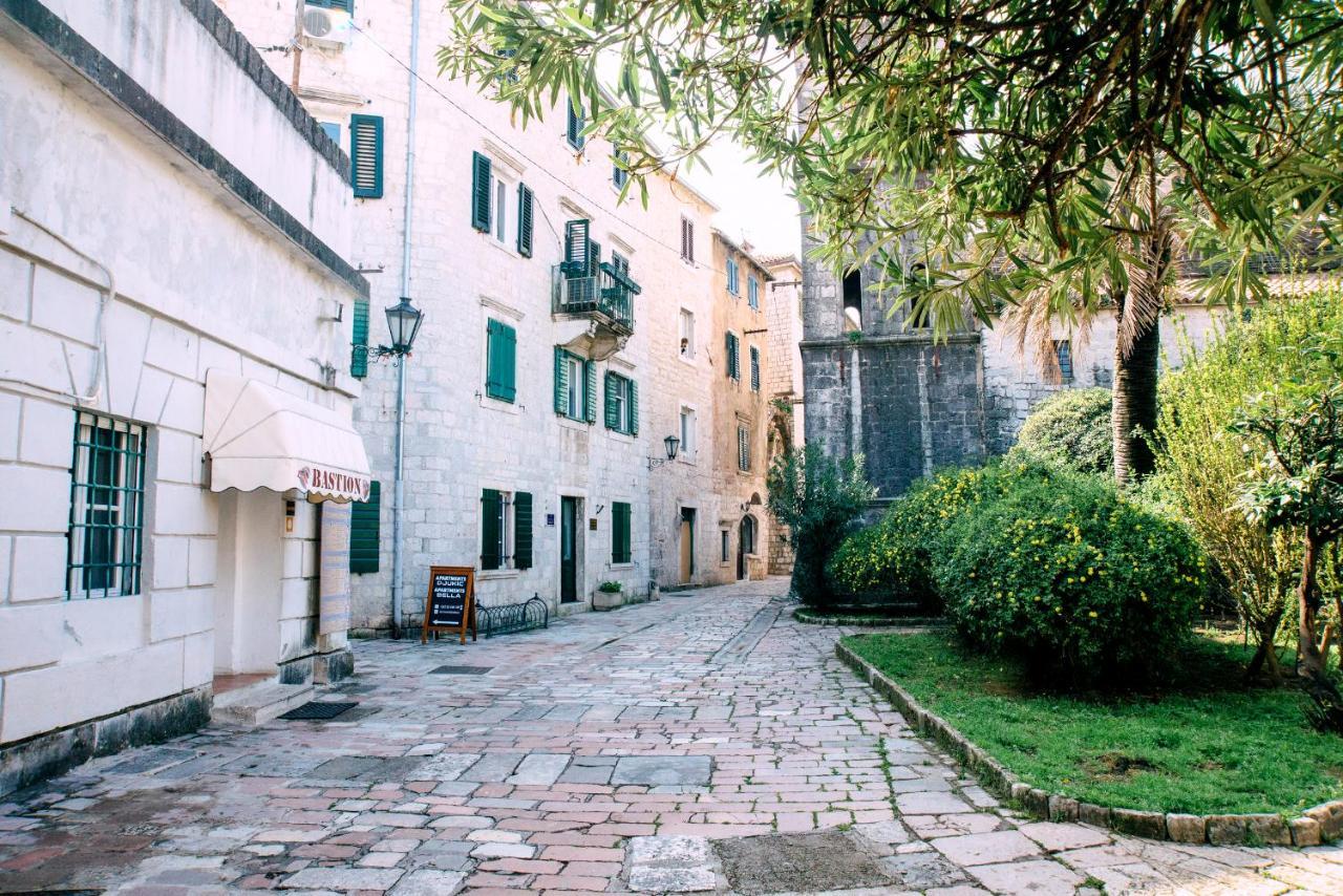 D & Sons Apartments Kotor Luaran gambar