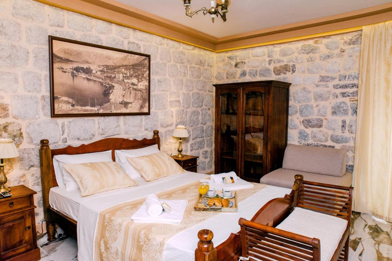 D & Sons Apartments Kotor Luaran gambar