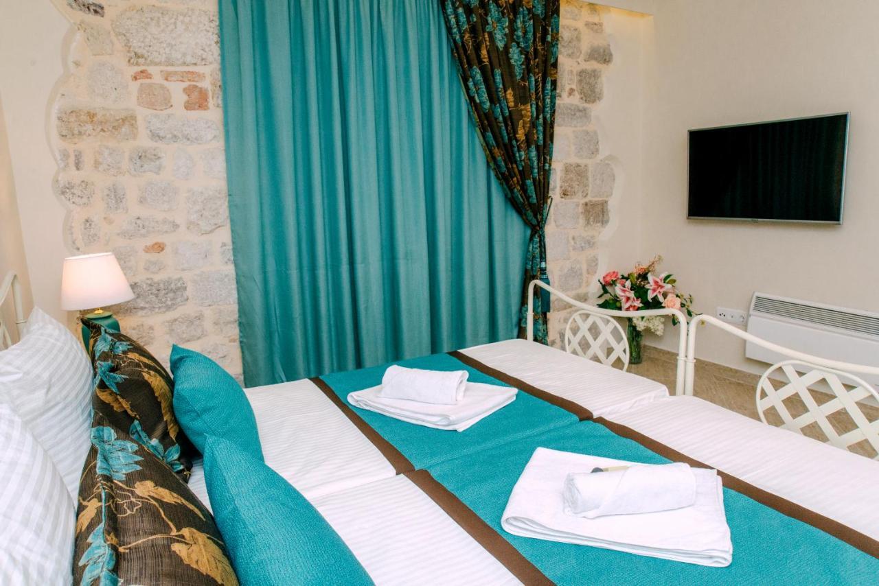 D & Sons Apartments Kotor Luaran gambar