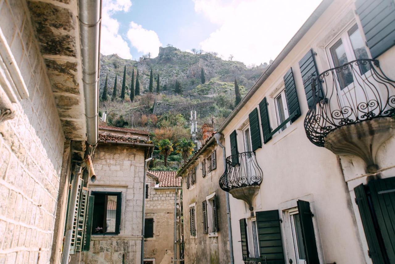 D & Sons Apartments Kotor Luaran gambar